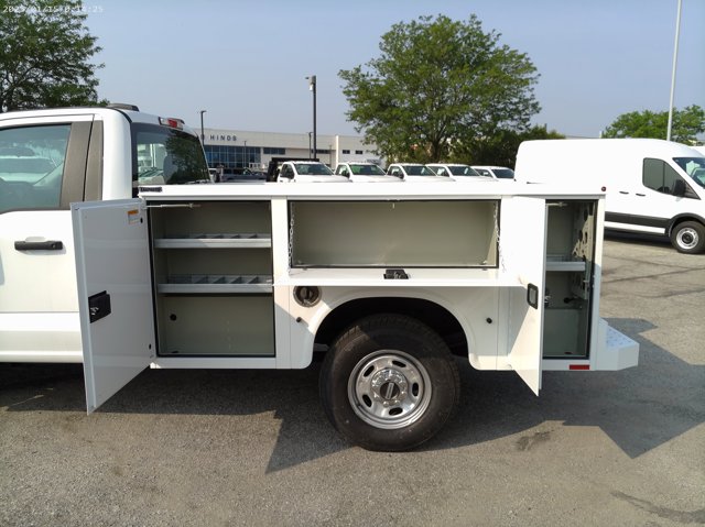 Vehicle image 9 of 14