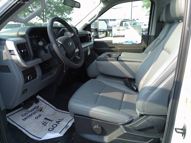 Vehicle image 12 of 14