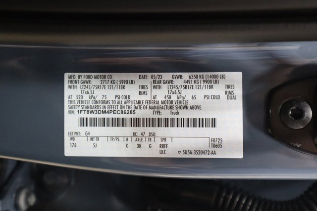 Vehicle image 37 of 39