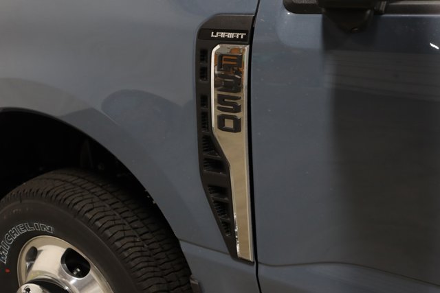 Vehicle image 6 of 39