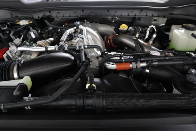 Vehicle image 34 of 39