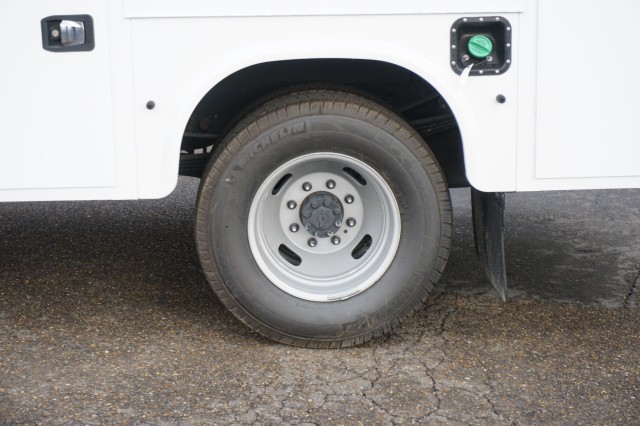 Vehicle image 14 of 36