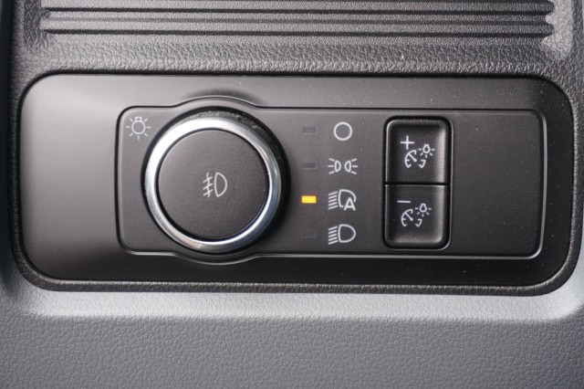 Vehicle image 26 of 36
