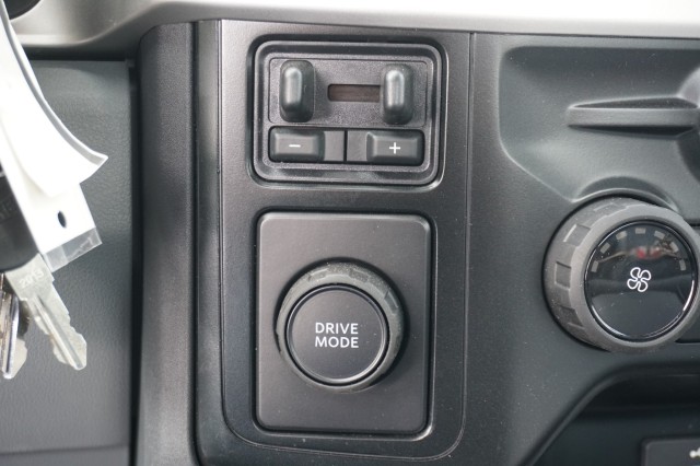 Vehicle image 27 of 36
