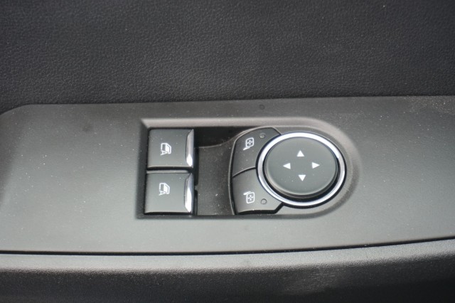 Vehicle image 24 of 36
