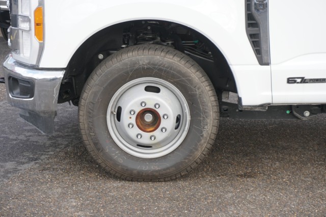 Vehicle image 15 of 36