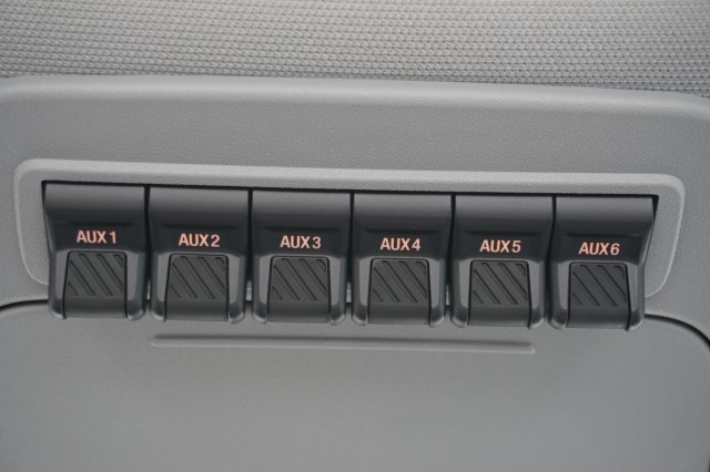 Vehicle image 34 of 36