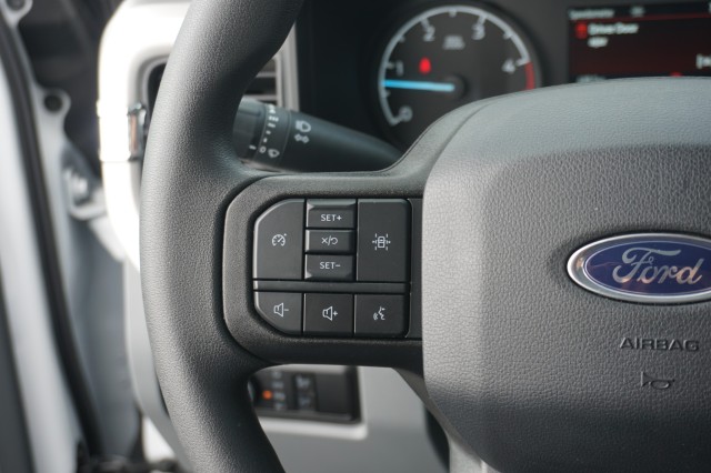 Vehicle image 21 of 36