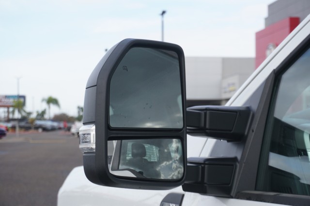 Vehicle image 16 of 36