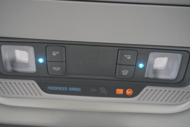 Vehicle image 33 of 36