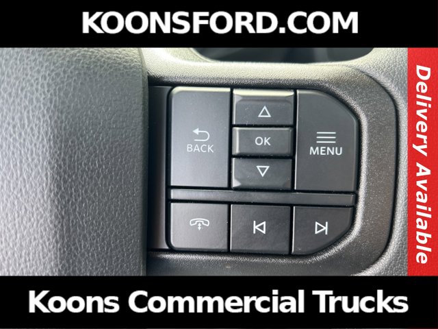 Vehicle image 13 of 18