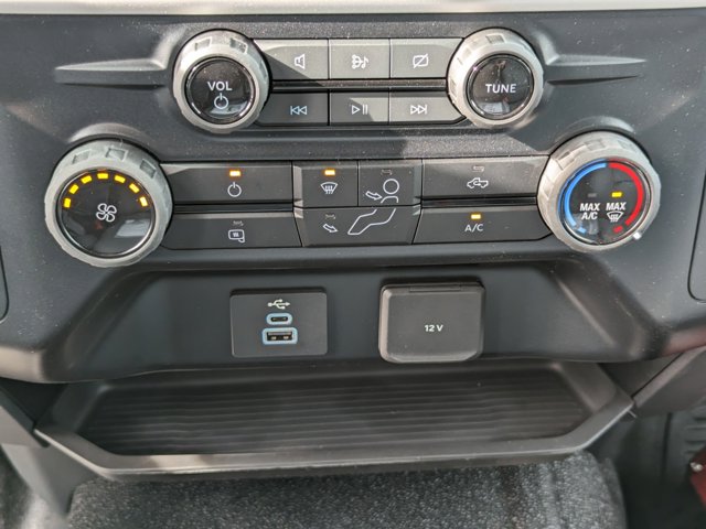 Vehicle image 18 of 22