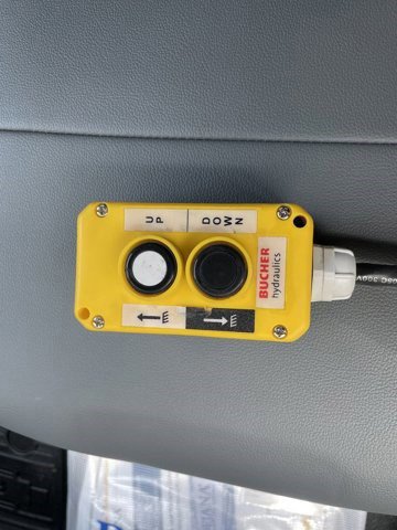 2023 Ford F-350 XL Image 18 of 20