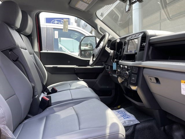 2023 Ford F-350 XL Image 10 of 20