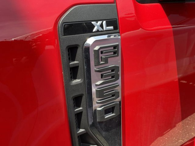 2023 Ford F-350 XL Image 17 of 20