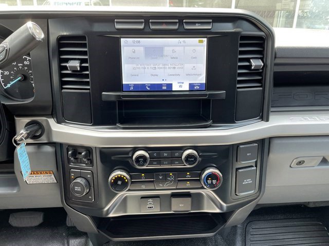 2023 Ford F-350 XL Image 14 of 20