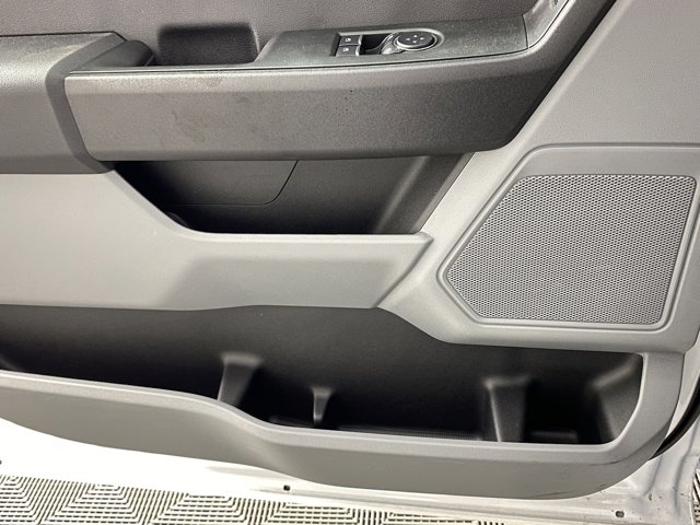 Vehicle image 18 of 20