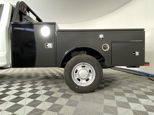 Vehicle image 10 of 20