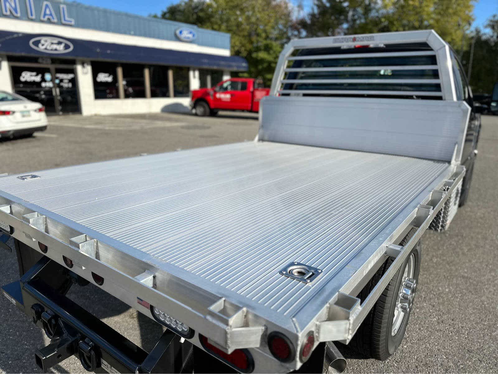 2023 Ford F-350 XL Image 10 of 21