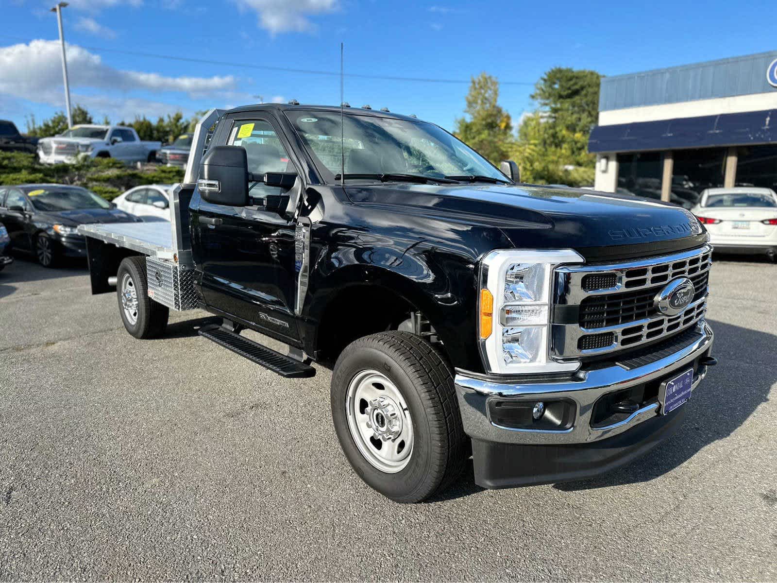 2023 Ford F-350 XL Image 6 of 21