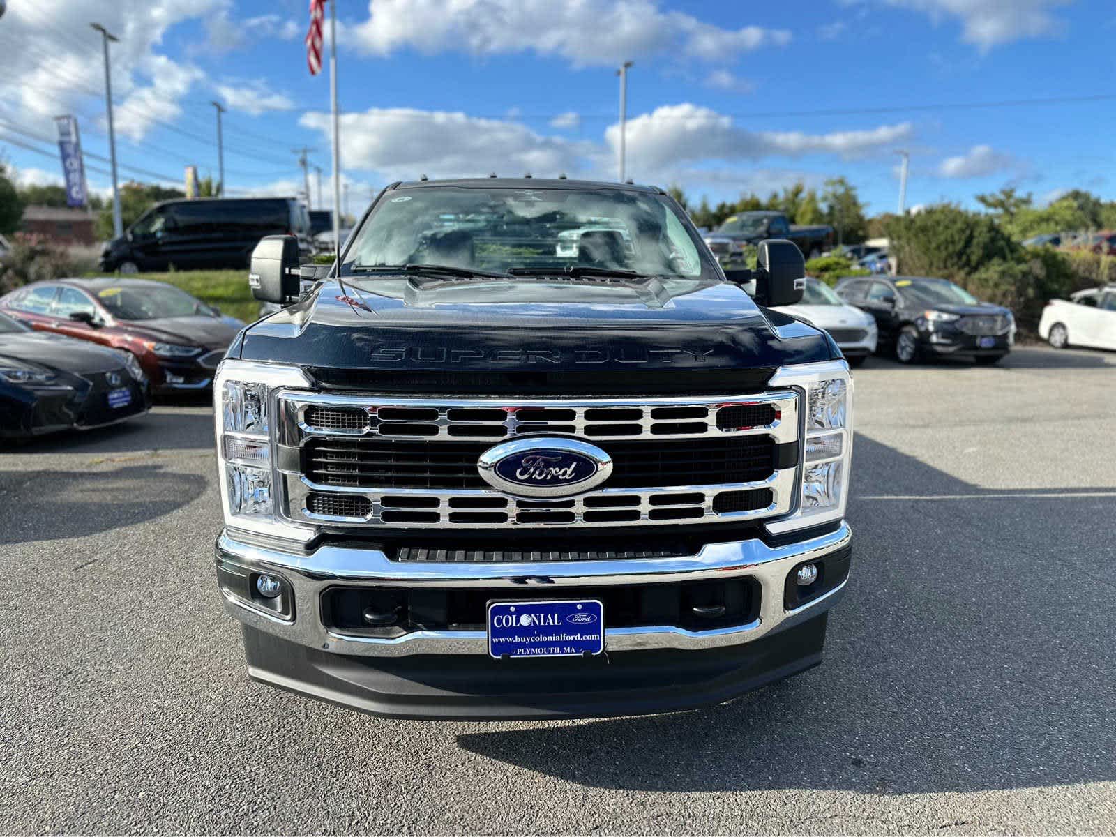 2023 Ford F-350 XL Image 4 of 21