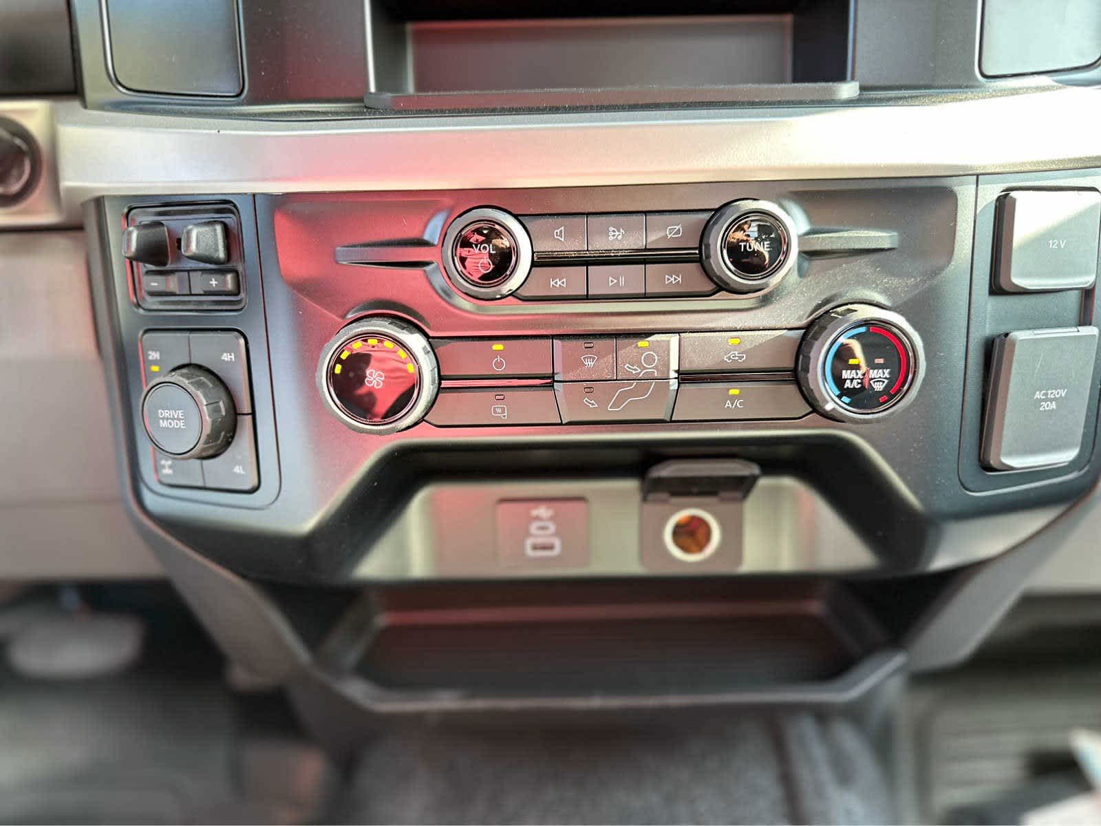 2023 Ford F-350 XL Image 20 of 21