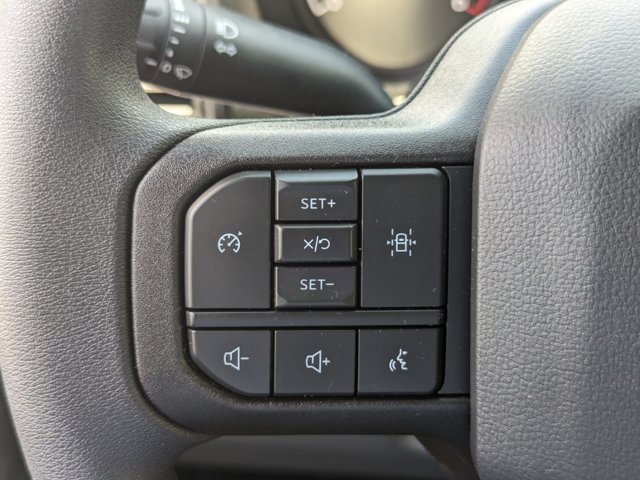 Vehicle image 18 of 24