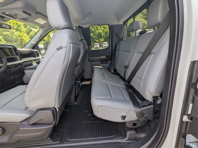 Vehicle image 12 of 24