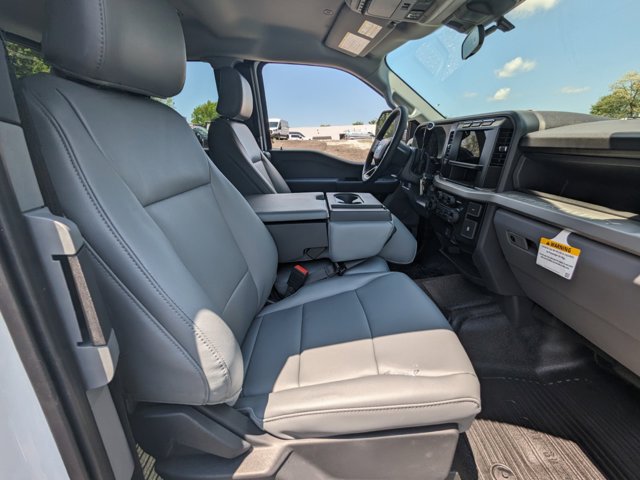 Vehicle image 9 of 24