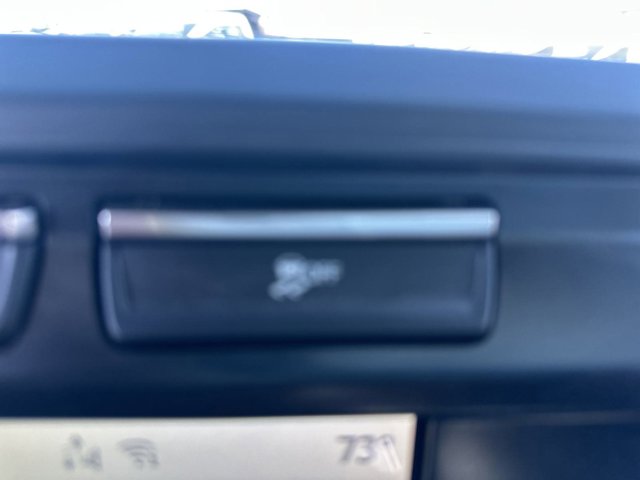 Vehicle image 26 of 40