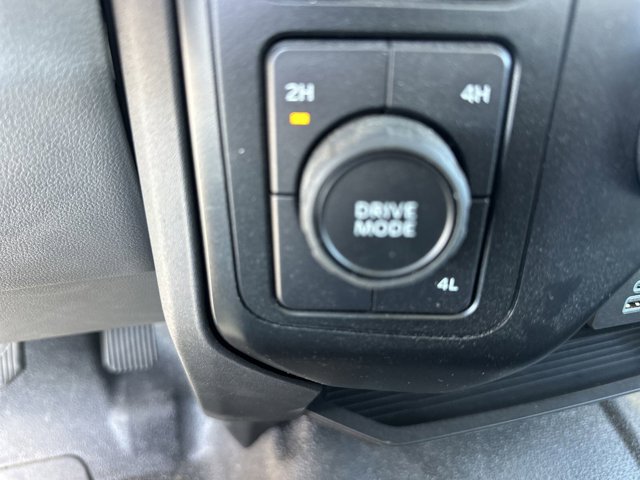 Vehicle image 23 of 40