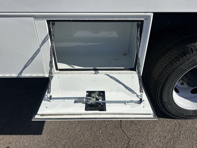 Vehicle image 12 of 40