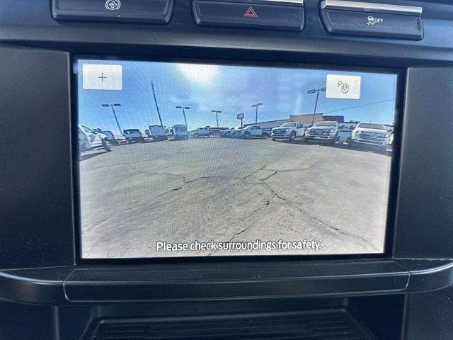 Vehicle image 16 of 40