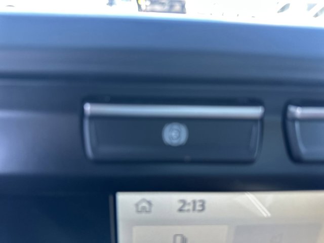 Vehicle image 25 of 40