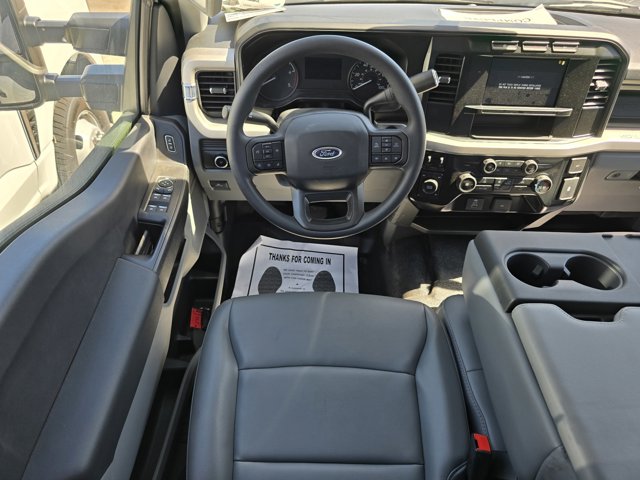 Vehicle image 14 of 19