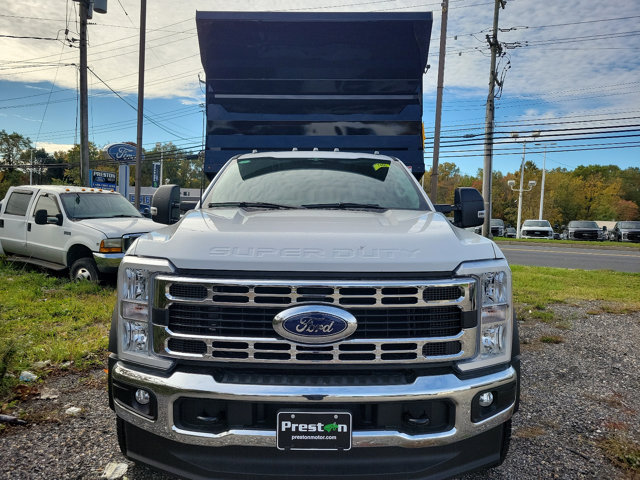 Vehicle image 2 of 19