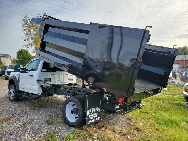 Vehicle image 3 of 19