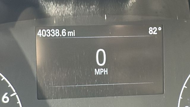 Vehicle image 18 of 23