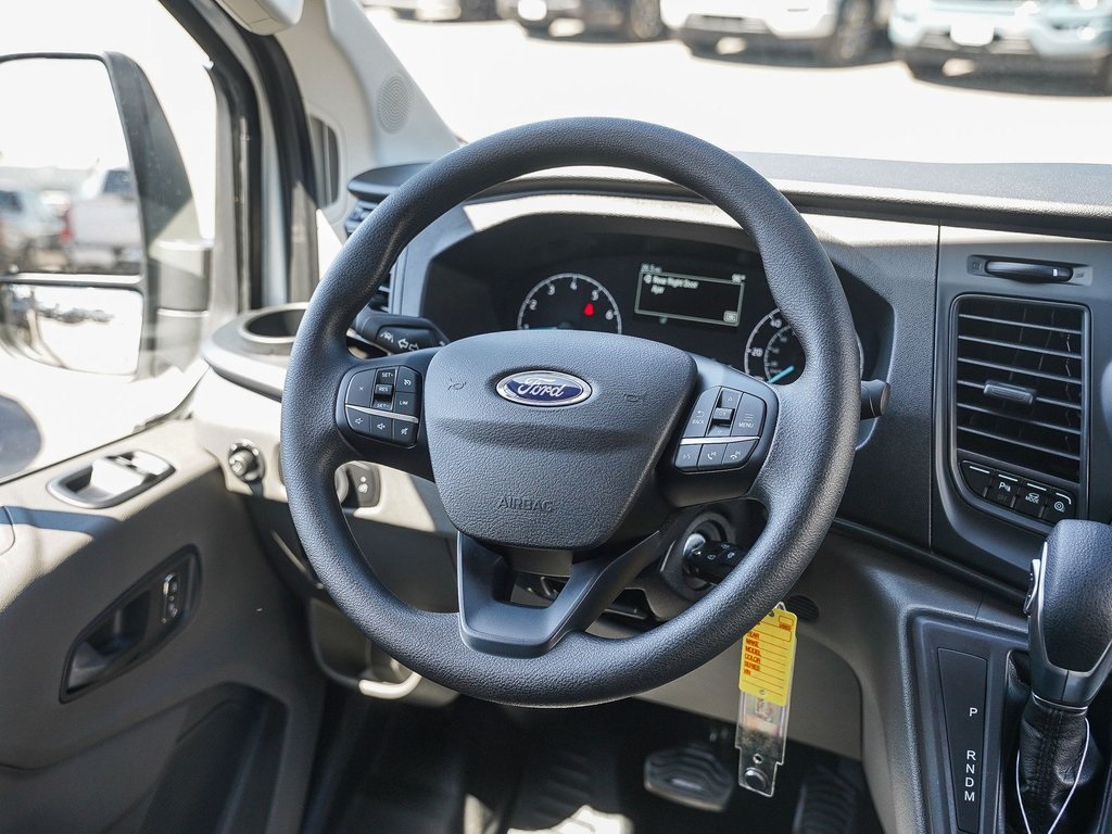 Vehicle image 15 of 27