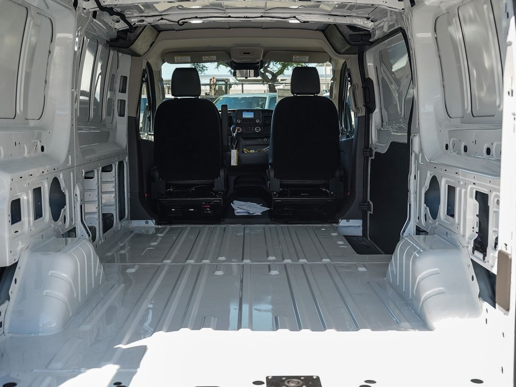 Vehicle image 26 of 27