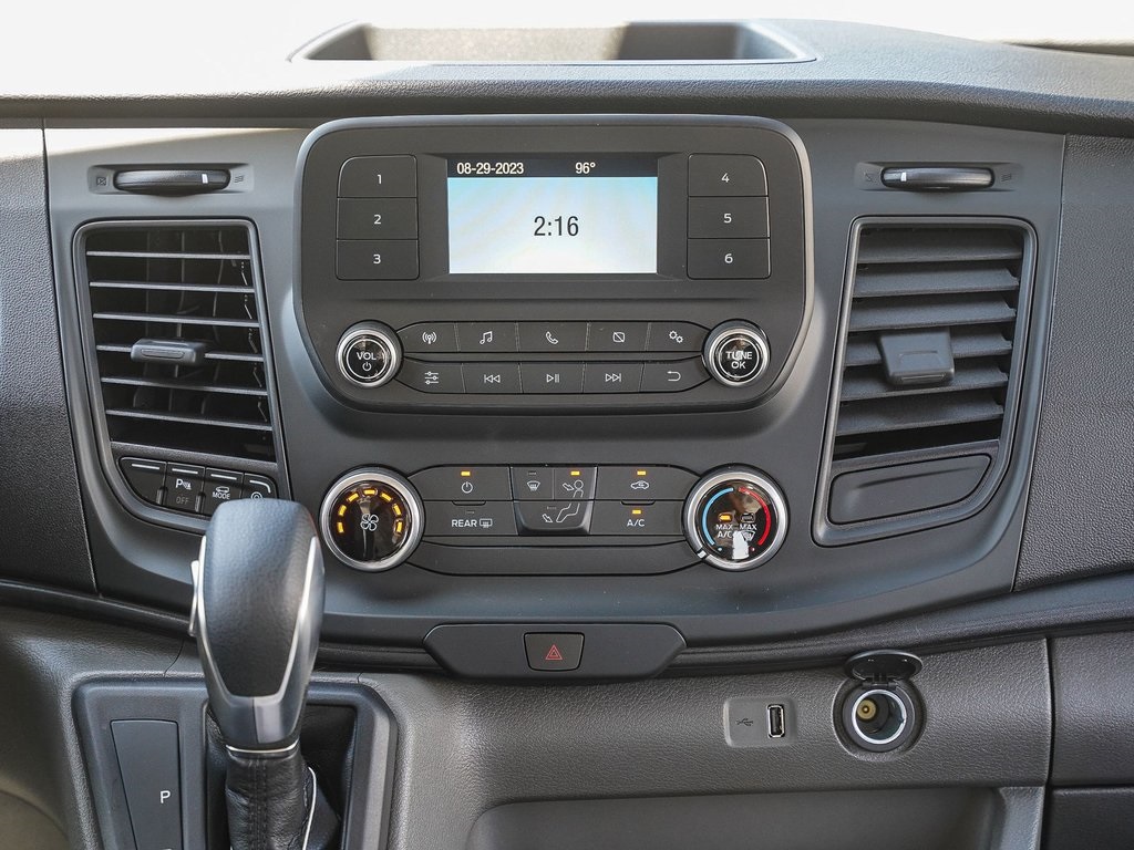 Vehicle image 13 of 27