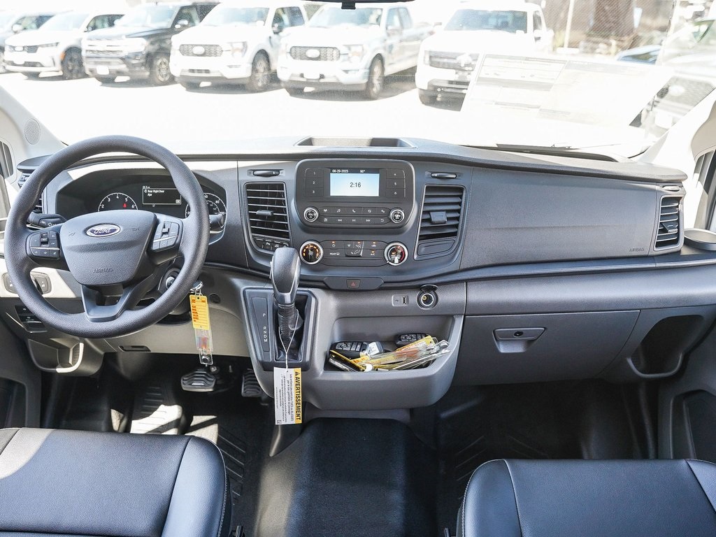 Vehicle image 12 of 27