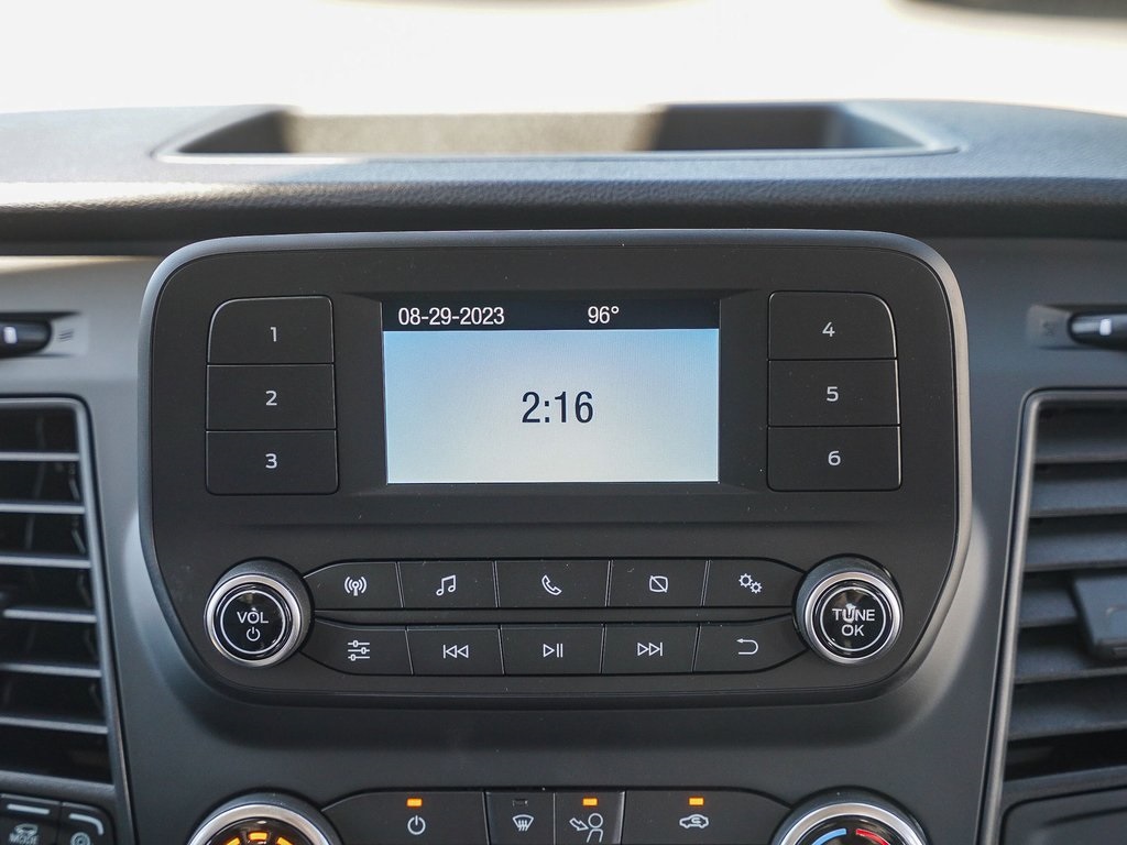 Vehicle image 14 of 27