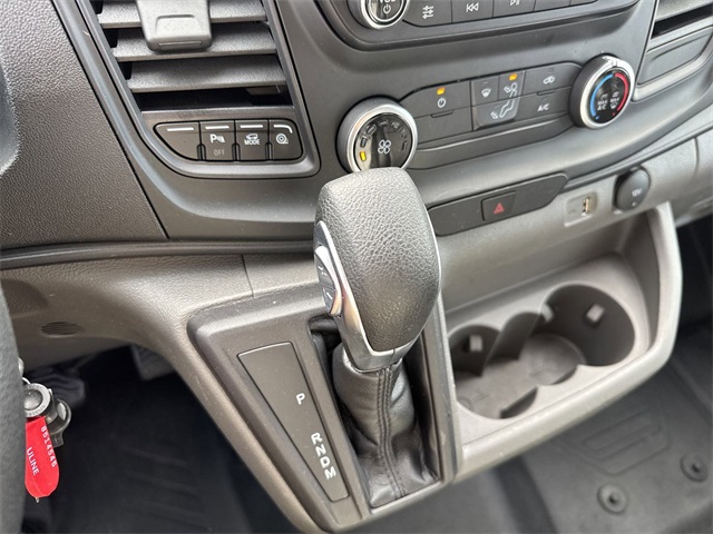 Vehicle image 20 of 33