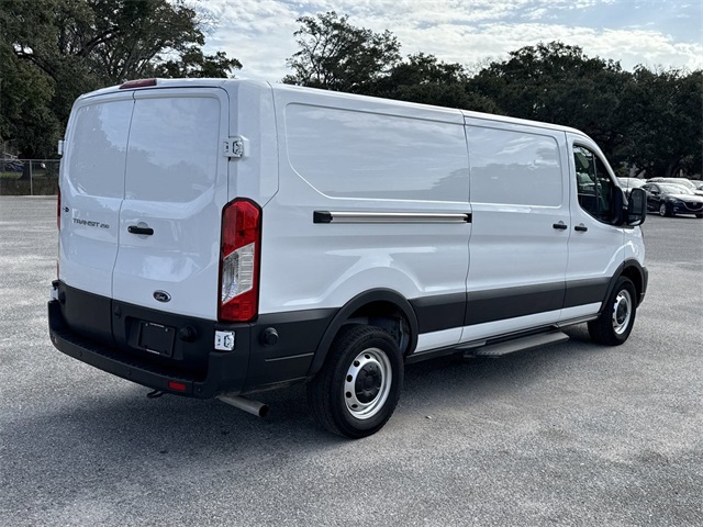 Vehicle image 3 of 33