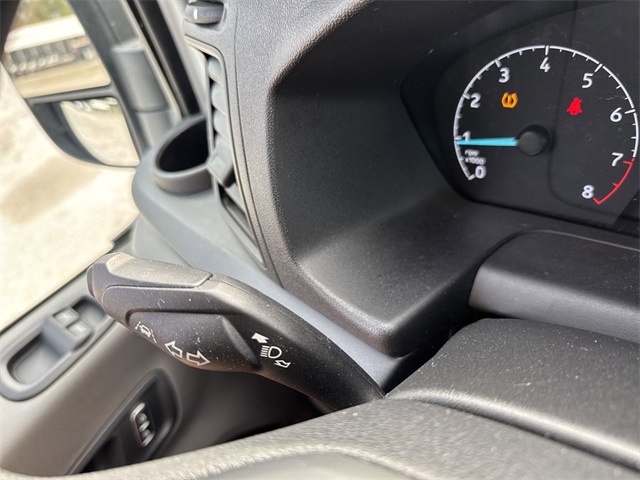 Vehicle image 25 of 33