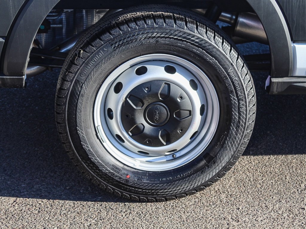 Vehicle image 9 of 25