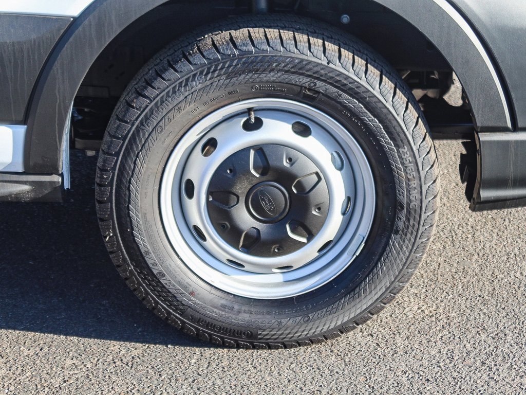 Vehicle image 8 of 25
