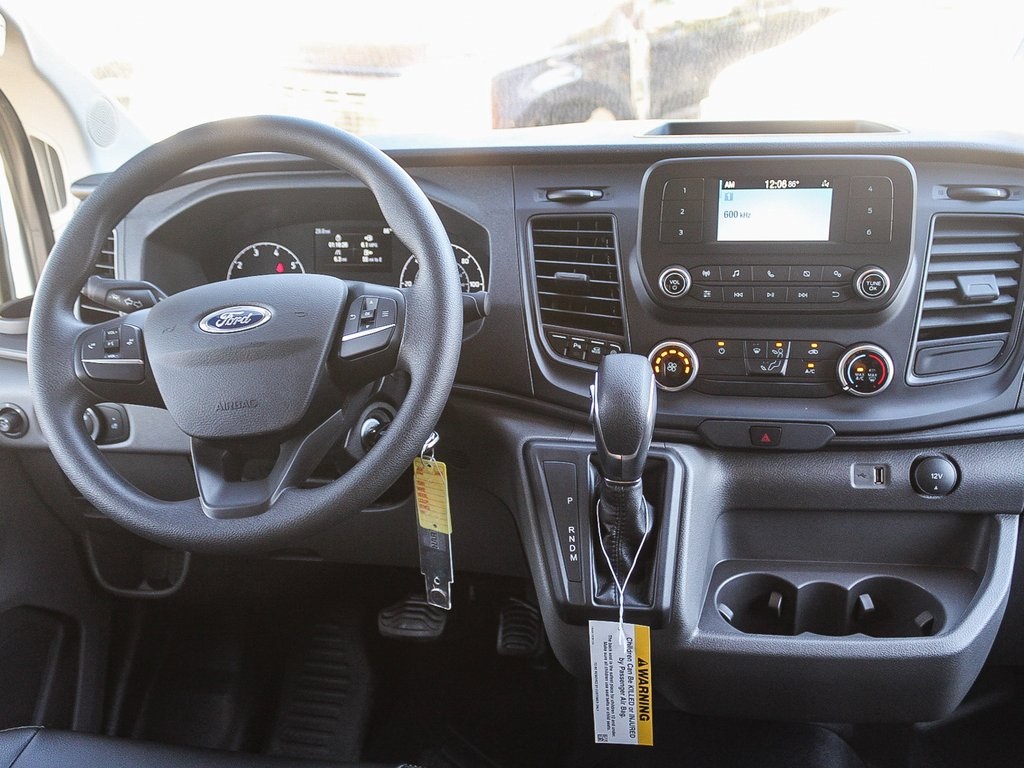 Vehicle image 10 of 25