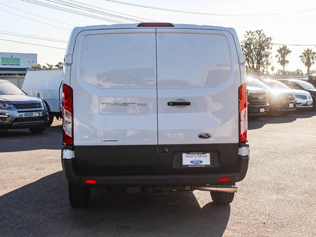 Vehicle image 7 of 25